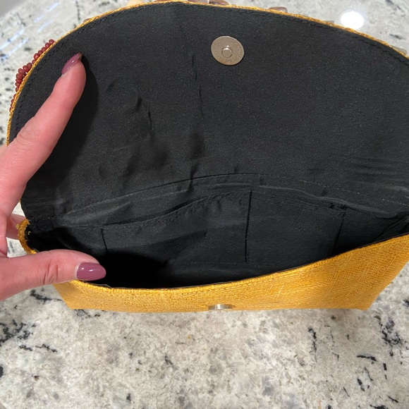 Handmade Island Clutch - Picture 2 of 2